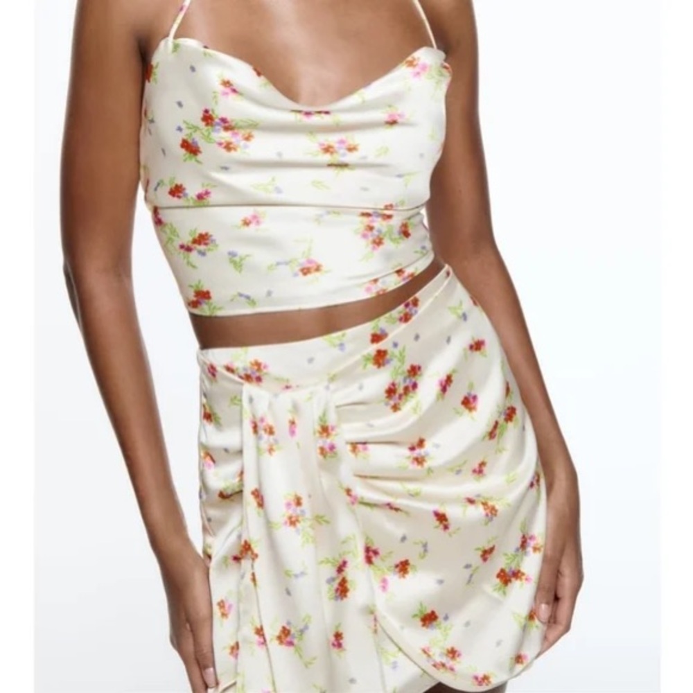 Zara | Floral Wrap Skirt - Picture 4 of 4